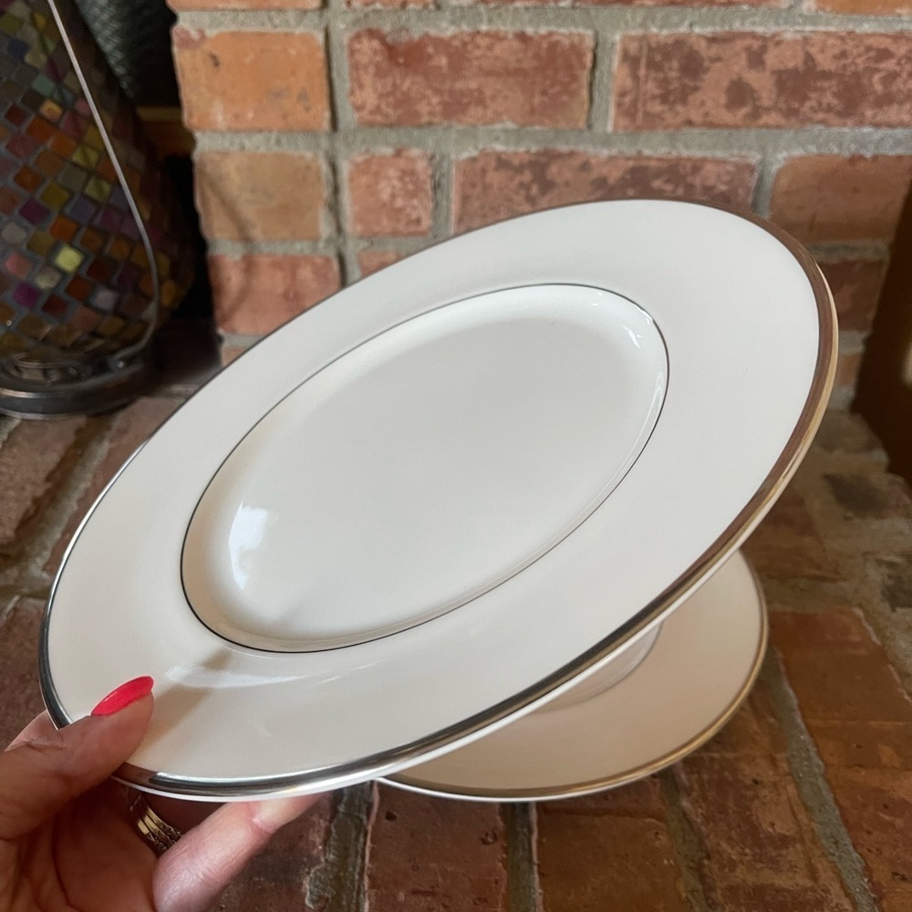 Vtg Royal Doulton English Fine Bone China Signet Dinner Plates Set of 2 - Picture 3 of 5
